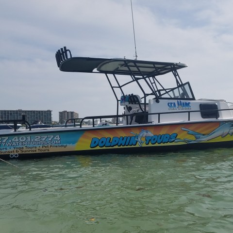 a small boat in a body of water